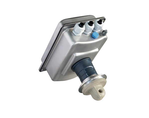 Smartec-CLD134-(2) — دراک Smartec CLD134 is a measuring system for inductive conductivity in the food & beverage and life sciences industries. The combination of a transmitter and a sensor is interference-free and especially easy-to-use. It meets the highest hygienic and sterile demands thanks to its food-grade virgin PEEK body, its jointless and creviceless design and its hygienic certificates. Smartec CLD134 is therefore the ideal package to ensure the highest safety and quality of your products and processes.