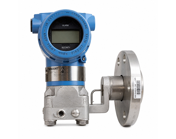 3051l — دراک Blue industrial gas detector transmitter mounted on a metal flange, used for hazardous-area monitoring